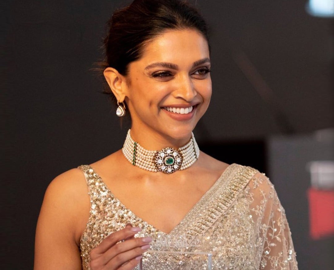 Parhlo - Actress Deepika Padukone is now in Qatar for the